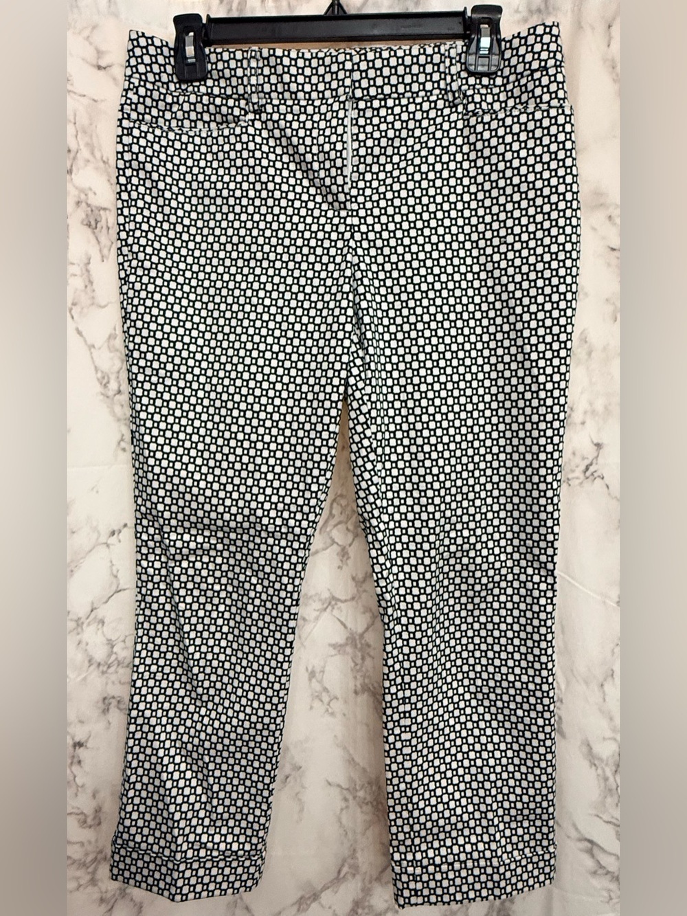 Women’s Black & White Geo Print Stretch Pants